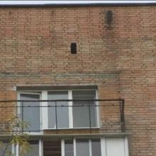 Остекление балкона на последнем этаже с монтажом крыши.