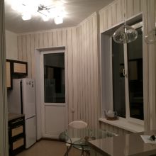 Балконная дверь отдельно от пластикового окна на кухне